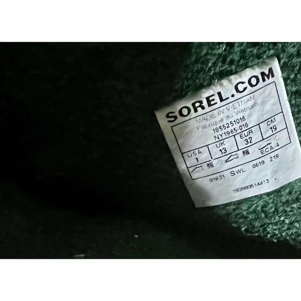 Sorel Flurry TP Insulated Snow Winter Boots NY1965-016 Black Grey Boys Size 1
